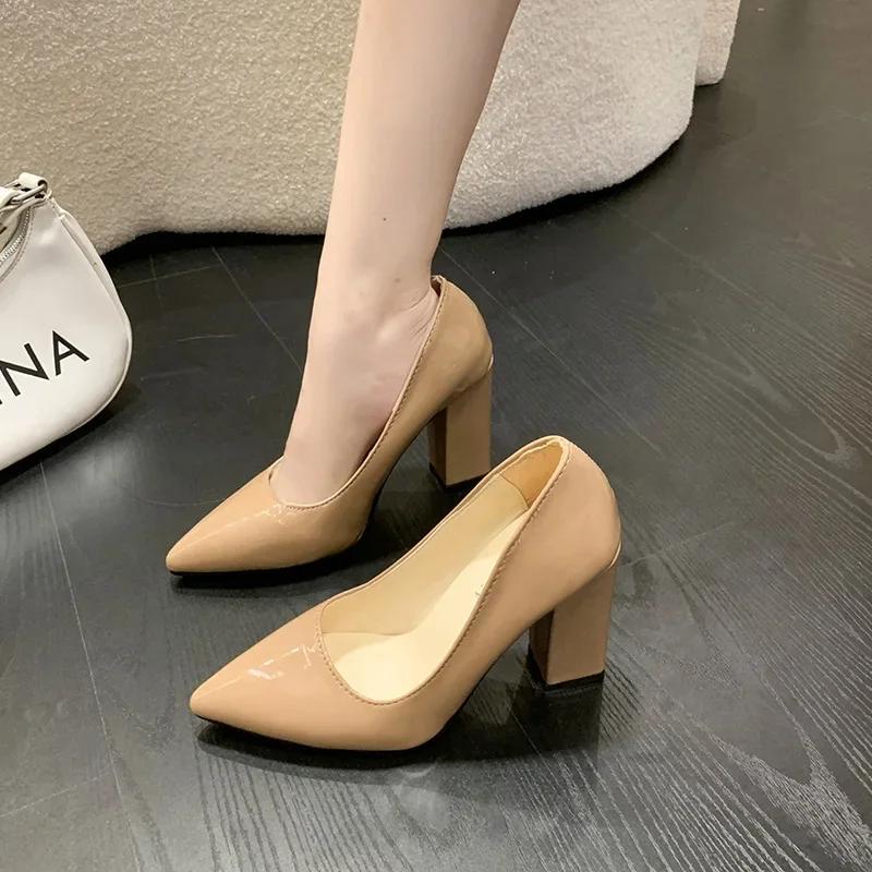 Туфли на квадратном каблуке, женские туфли из лакированной кожи, сексуальные, для свадебной вечеринки, для официального отдыха, супер большой размер 2024