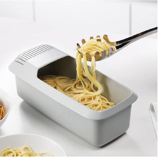 Microwave Pasta Cooker with Strainer Spaghetti Bowl Kitchen Tools Heat Resistant Pasta Boat Spaghetti Noodle Cooker