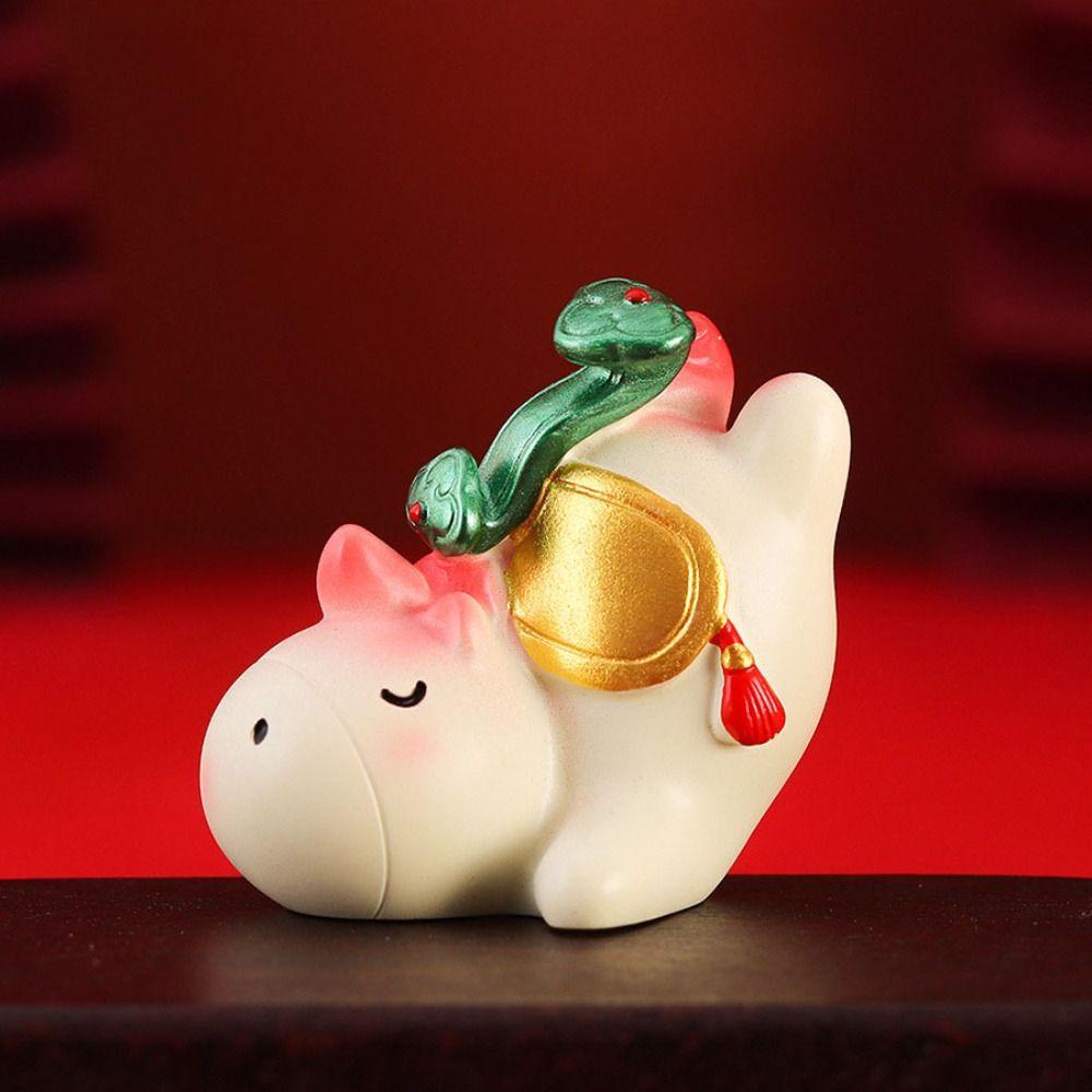 Resin Horse Figurine Chinese Style Zodiac Ornaments Vivid New Year Mascot Miniature Office