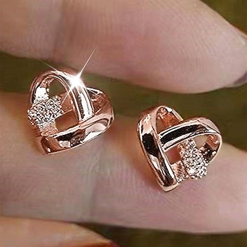 Exquisite Love Heart Zircon Stud Earrings: Gold-Plated Niche Design, High-End Trendy Style
