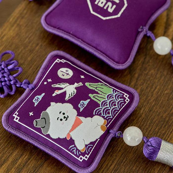 BT21 Брелок с вышитой кисточкой Premium K Edition (7 вариантов)