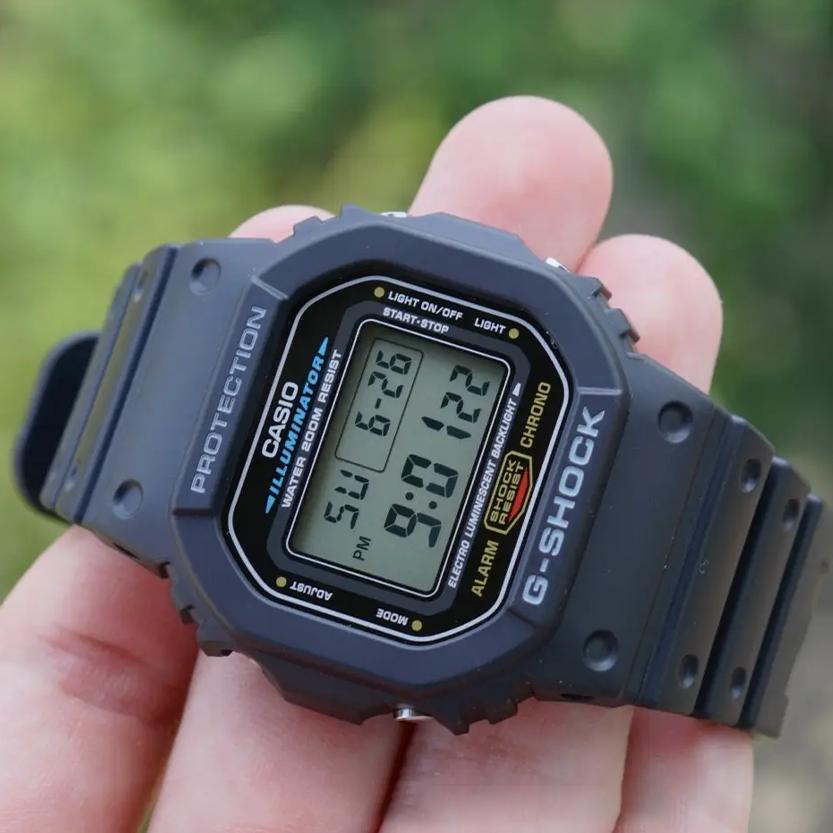 Casio Мужские часы G-Shock Origin с цифровым полимерным ремешком G-5600UE-1 G5600UE-1 200M