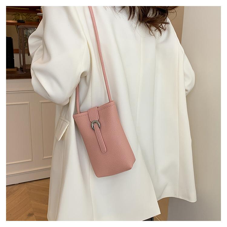 Новая популярная женская сумка через плечо Высококачественные сумки из искусственной кожи Большой вместимости Сумки кроссбоди для женщин Кошелек для телефона с клапаном