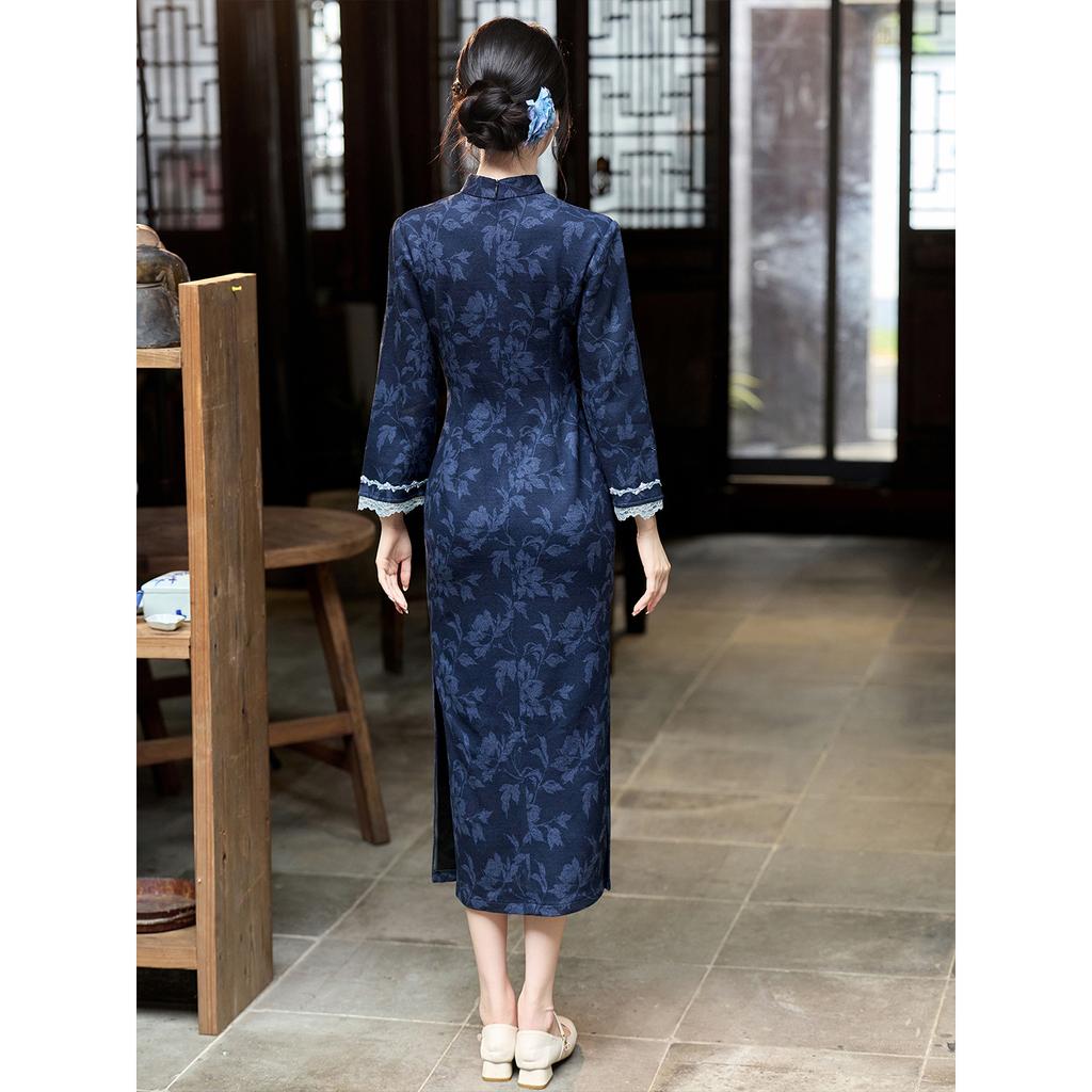 New Chinese-style improved cheongsam 1011 new women's dark blue jacquard long-sleeved dress high-end temperament daily autumn