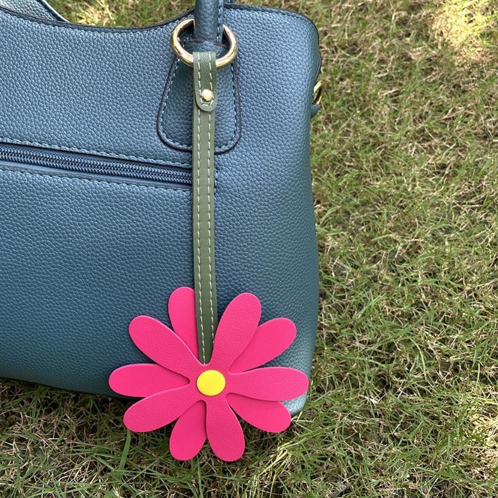 Fashion PU Leather Keyring Car Key Holder Daisy Bag Pendant Cute Bow Heart Keychain  Birthday Gift