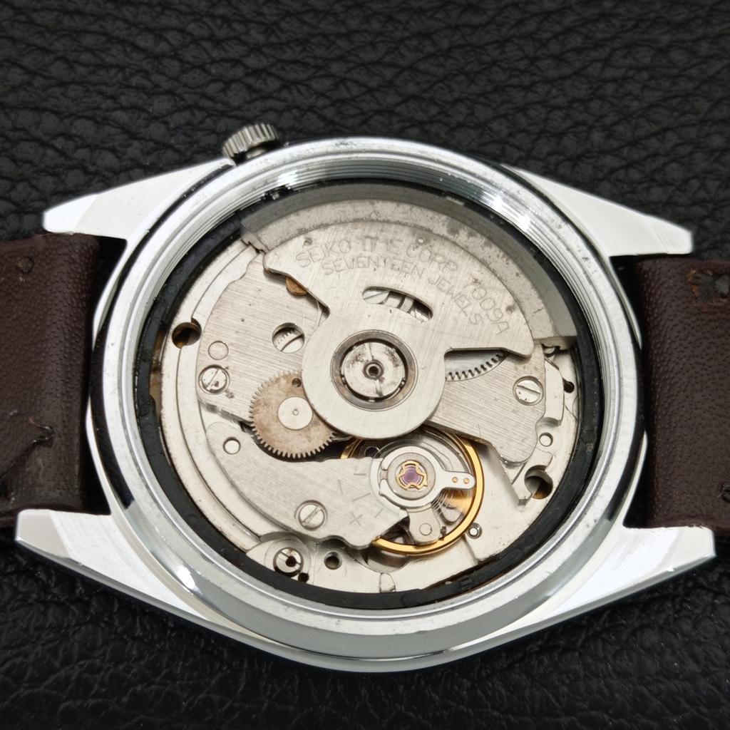 ВИНТАЖНЫЕ АВТОМАТИЧЕСКИЕ SEIKO 5 7009A ОТРЕСТАВРИРОВАННЫЕ ЯПОНСКИЕ МУЖСКИЕ ЧАСЫ С КРАСНЫМ ЦИФЕРБЛАТОМ a445516-1