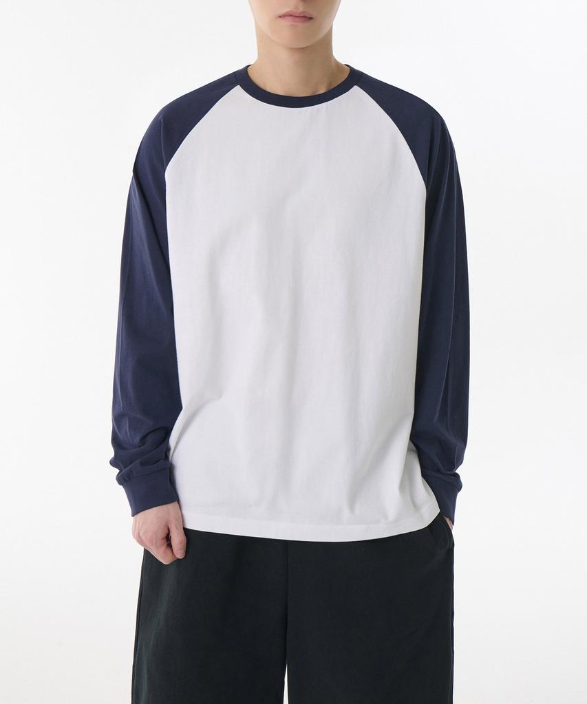 MUSINSA STANDARD Relaxed Rib Cuff Raglan Long Sleeve T-Shirt [White/Navy]