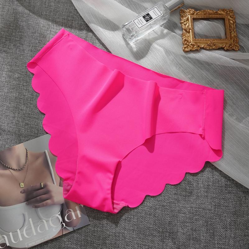 Women Solid Seamless Briefs Ice Silk Panties Thin Underwear Comfort Intimates Lingerie Sexy Low-Rise Underpants Plus Size S-XXL