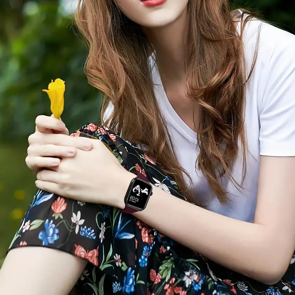 For Apple Watch Series 10 42mm/9 8 7 41mm/SE (2023) SE (2022) SE 6 5 4 40mm/3 2 1 38mm Band Soft Silicone Watch Strap