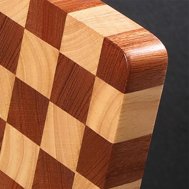 Толстая кухонная разделочная доска из акации