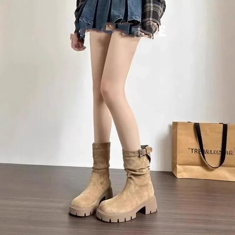 Женские полусапоги на платформе средней высоты с круглым носком по акции Gyaru Зима 2024 Новинка Новый тренд ПУ Женские ботинки до середины икры
