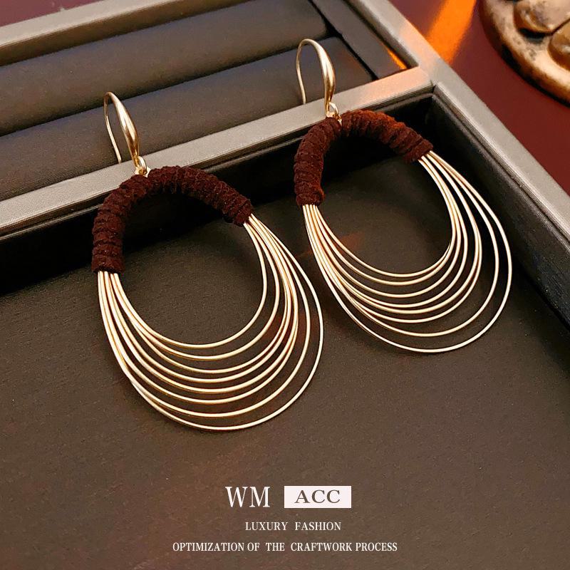 Oval Multi-Layer Ear Hooks: Niche Cold Style Fashion Earrings (High-End European & American Design)