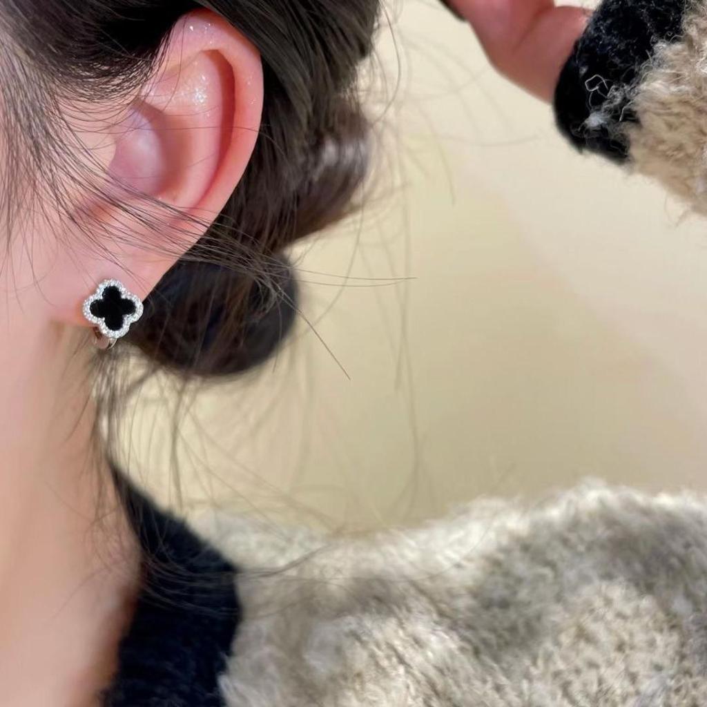 2024 Four-Leaf Clover Silver Earrings: Simple, Elegant, High-End Design for Women