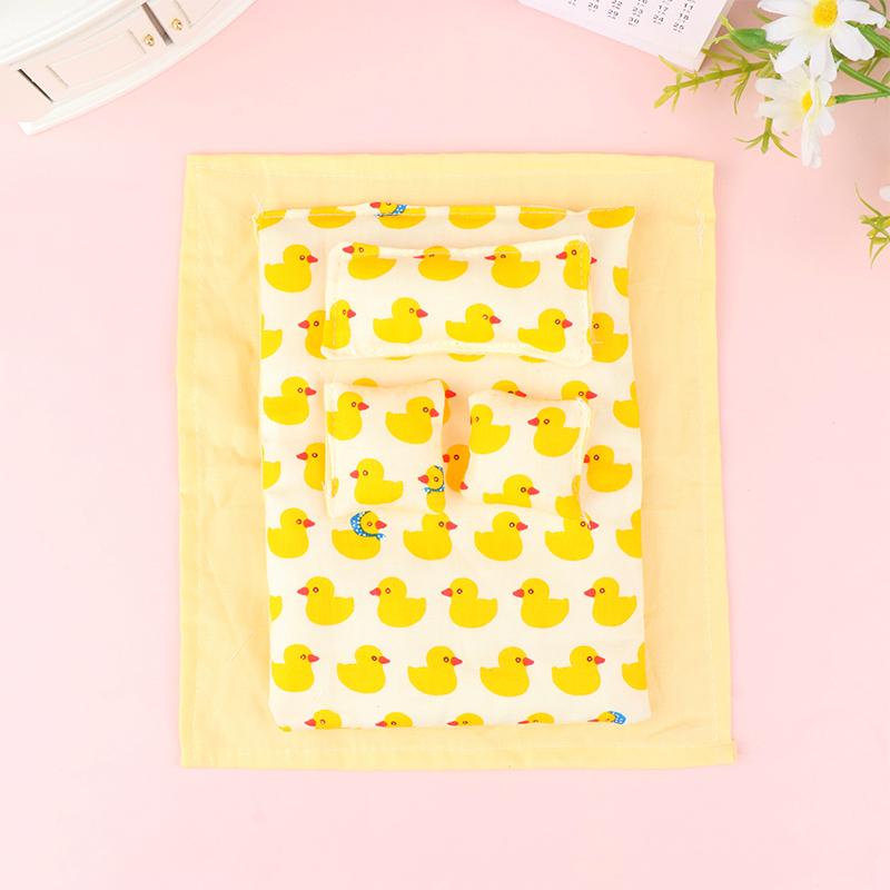 1Комплект 1:12 Миниатюрный кукольный домик Простыня Одеяло Подушка Постельное белье Четыре предмета Комплект Декор для спальни Игрушка Кукольный Дом Аксессуары