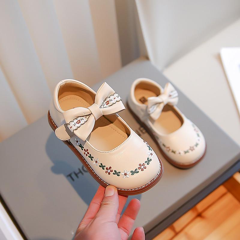 2024 Новые Простые Нескользящие Кожаные Туфли для Девочек Дропшиппинг Бант Круглый Носок Корейский Стиль Простые Детские Модные Повседневные Туфли На Плоской Подошве