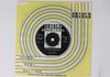 7-дюймовая пластинка MIRACLES - Mickey's Monkey / Whatever Makes Yo 45CBA1863 ORIOLE AMERICAN 1963 Великобритания Соул/Фанк Б/У
