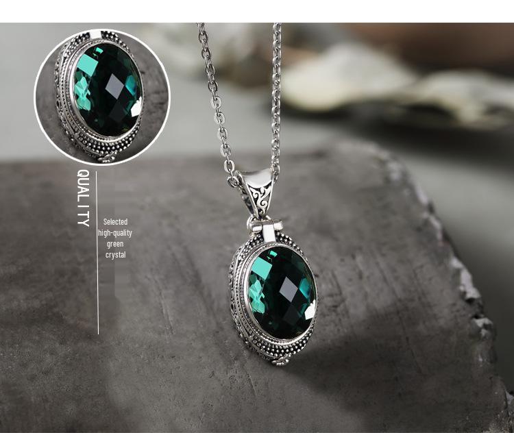 Silverstone S925 Baroque-Style Green Crystal Vintage Engraved Silver Pendant for Women