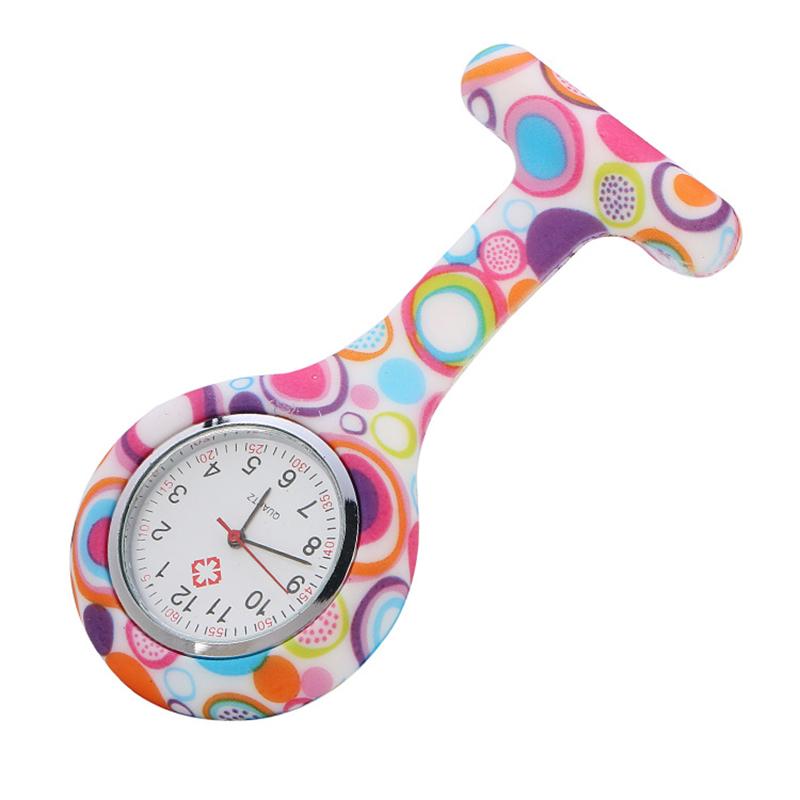 Часы-клипса с круглым силиконовым ремешком-брошью для медсестры унисекс с цветочным принтом на лацкане