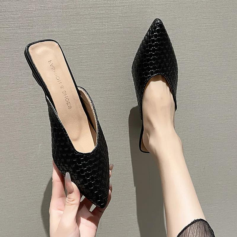 Мода Горячие Продажи 2025 Женские Модные Шлепанцы Баотоу Весна Новые Острый Носок Мелкий Вырез Мягкая Водонепроницаемая Нескользящая Обувь на Толстом Каблуке