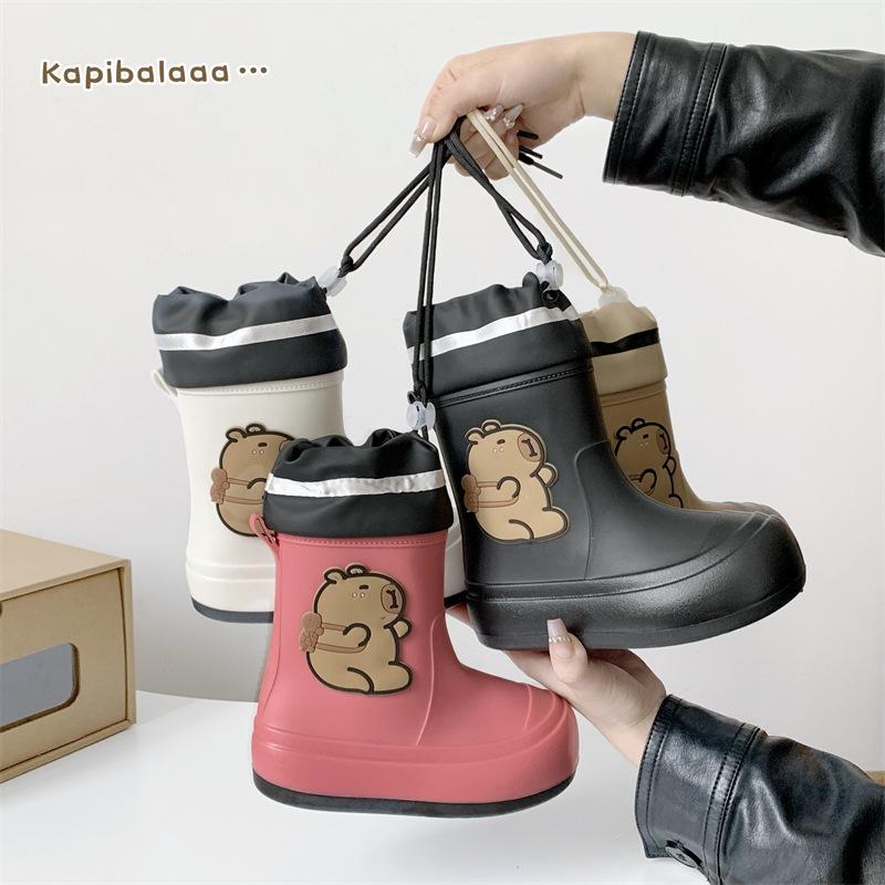 Capybara cute children's rain boots for boys and girls, new lightweight soft-soled waterproof shoes for older children