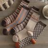 Autumn Winter Brown Mid Length Socks Fashion Grid Pattern Retro Fashion Mid Tube Sock Sweat Absorbing and Breathable Cotton Sock