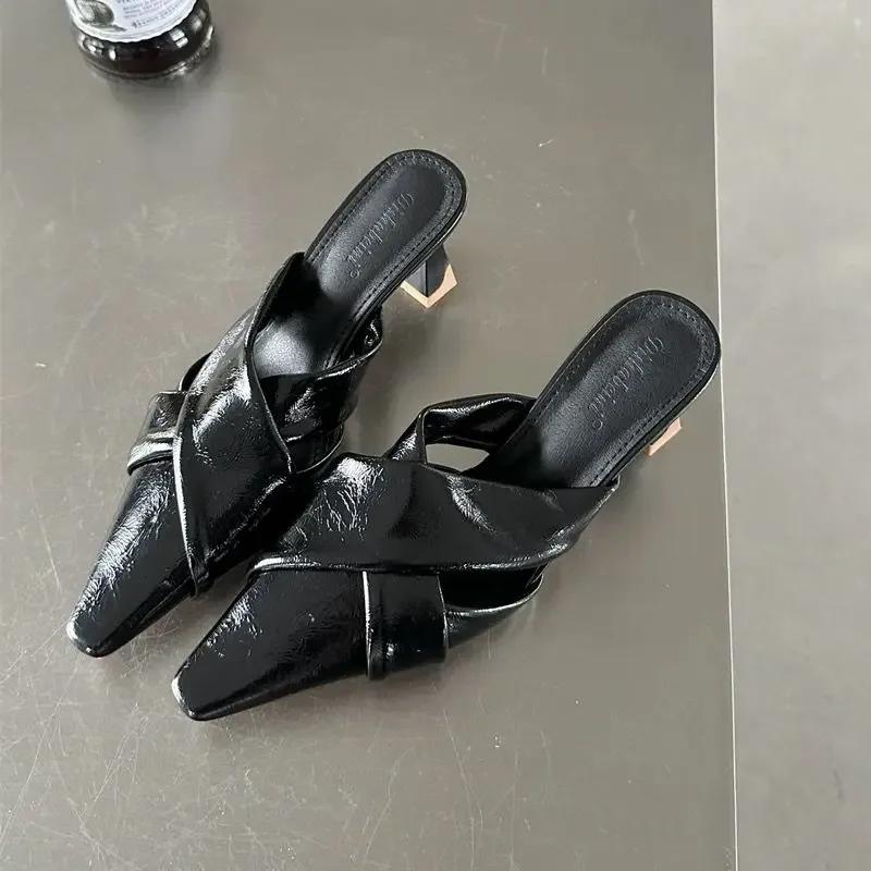 Fashion Women's Summer New Fashion Pleated Designer Flat Comfort Mules Sexy Pointed Toe Slip-on Outdoor Dress Party Women's Sandals