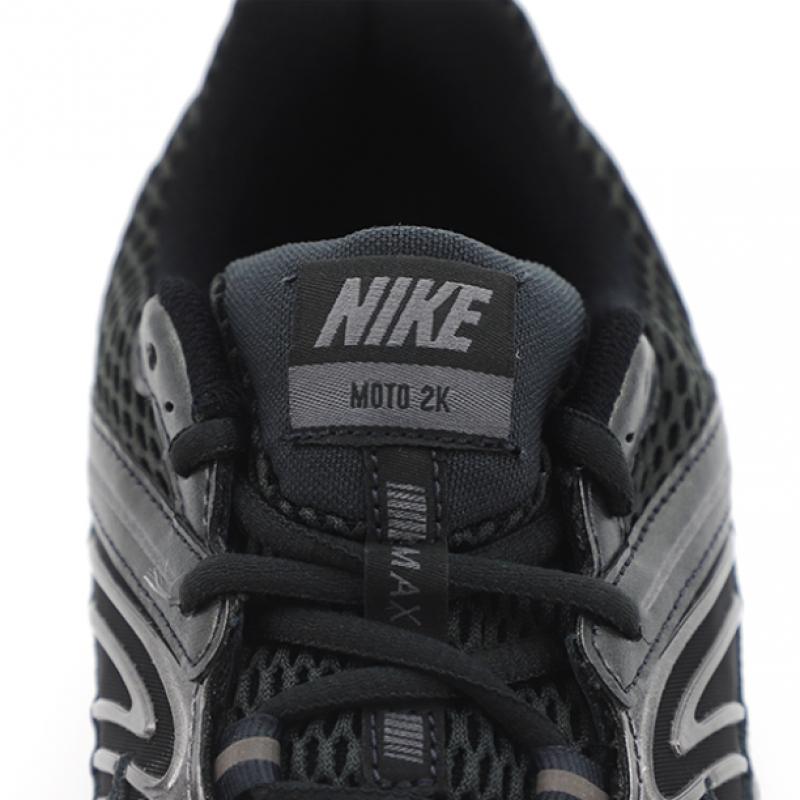 Nike Air Max Moto 2k