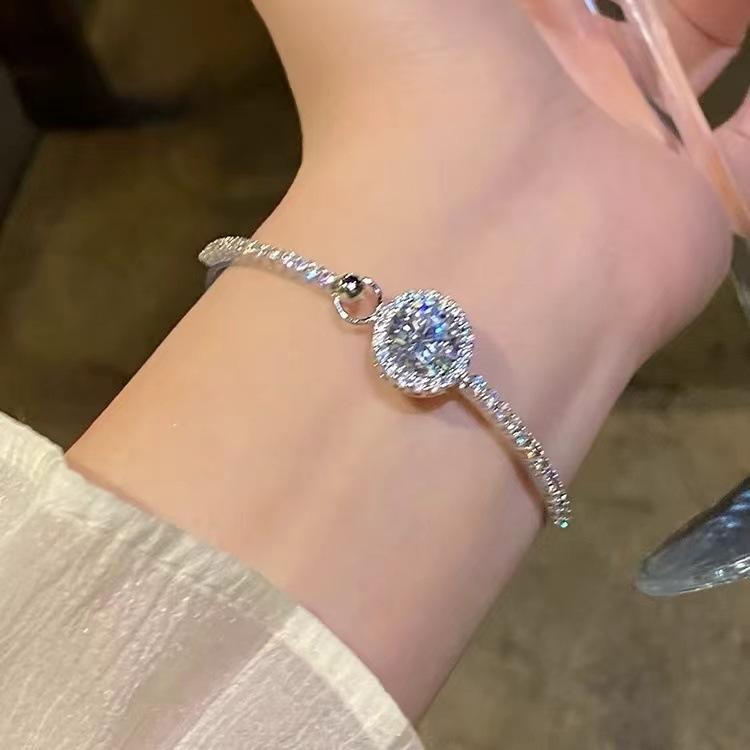 Popular ultra-shiny zircon bracelet for women, versatile and high-end, new Chinese style vintage butterfly jewelry