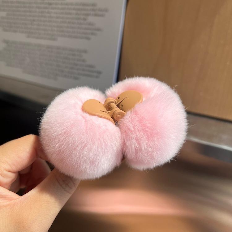Autumn Winter Plastic Ball Grab Clip Large Plush Hairpin Back Head Shark Clip Hair Accessories 10cm European American Style New