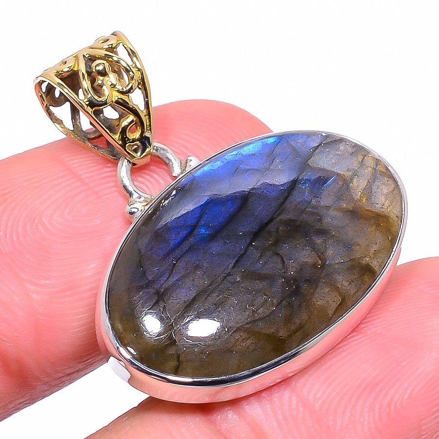 Natural Labradorite Gemstone 925 Sterling Silver Two Tone Pendant 1.18" Q6L86