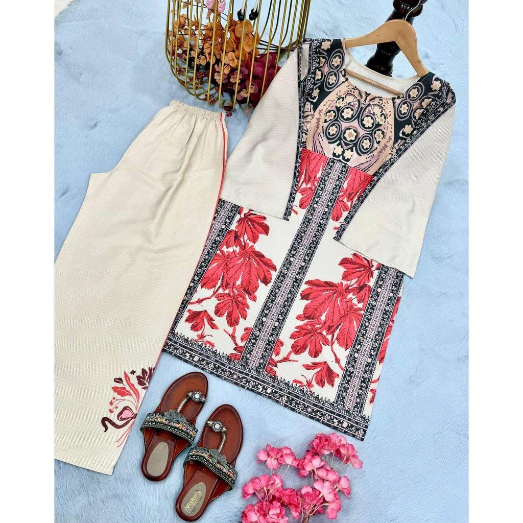 *Launching New Đěsigner Party Wear Look Pur Natural Crepe Top&plazzo Co-ords Set*