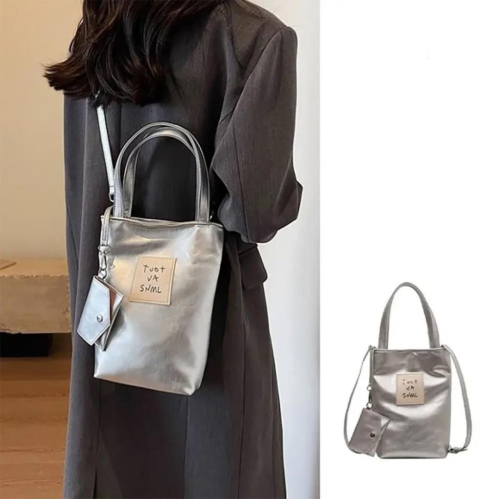 Сумка через плечо Сумка-тоут Милая сумочка Блестящая стильная ретро-сумка с логотипом из светло-серебристого цвета [DIVA Rose] Женская