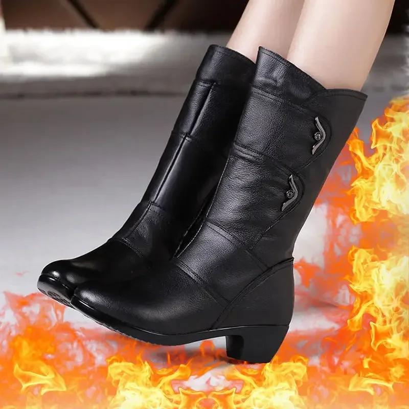 2025 Middle Boots Winter Women's Korean Style Low Heel Solid Color Fleece Warm Plus Size Outdoor Anti-Skid Boots