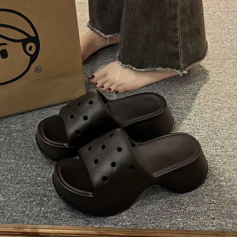 Туфли на каблуке Женские Уникальные особенности Высококачественные уличные тапочки Супермягкие Легкие Модные сандалии на танкетке