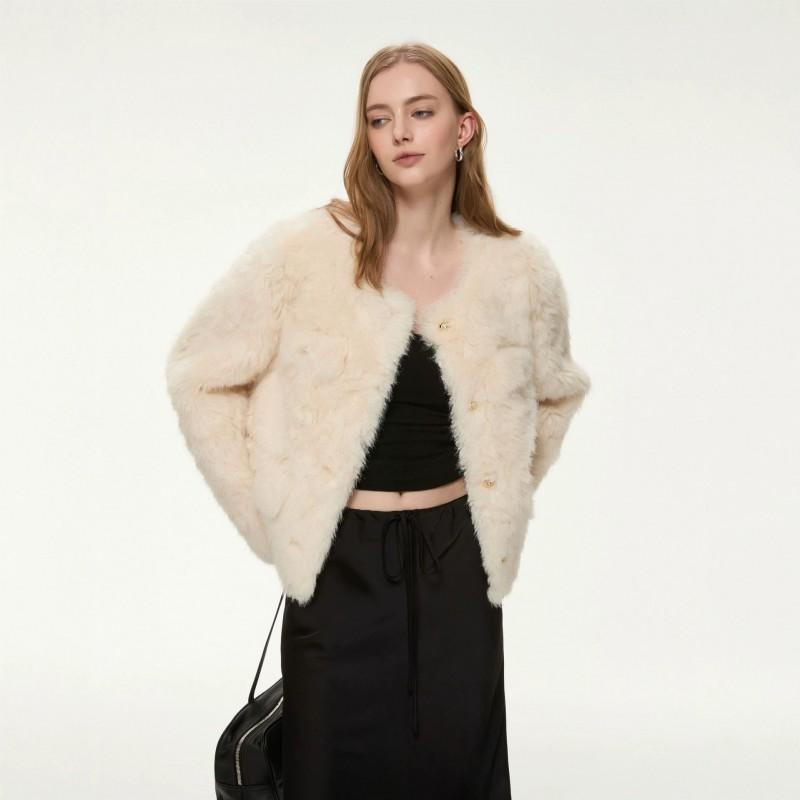 Womens Short Faux Fur Coat 2026 Winter Round Neck OL Commute Style Casual Daily Wear