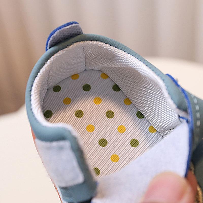 Весенне-осенняя детская обувь - Мультяшная обувь с мягкой подошвой и пищалкой для мальчиков и девочек (1-2 года)