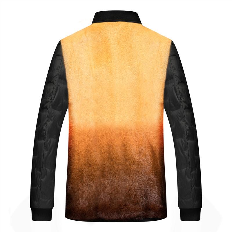 Кожаная мужская куртка среднего возраста из норки с воротником из меха лисы и воротником из меха