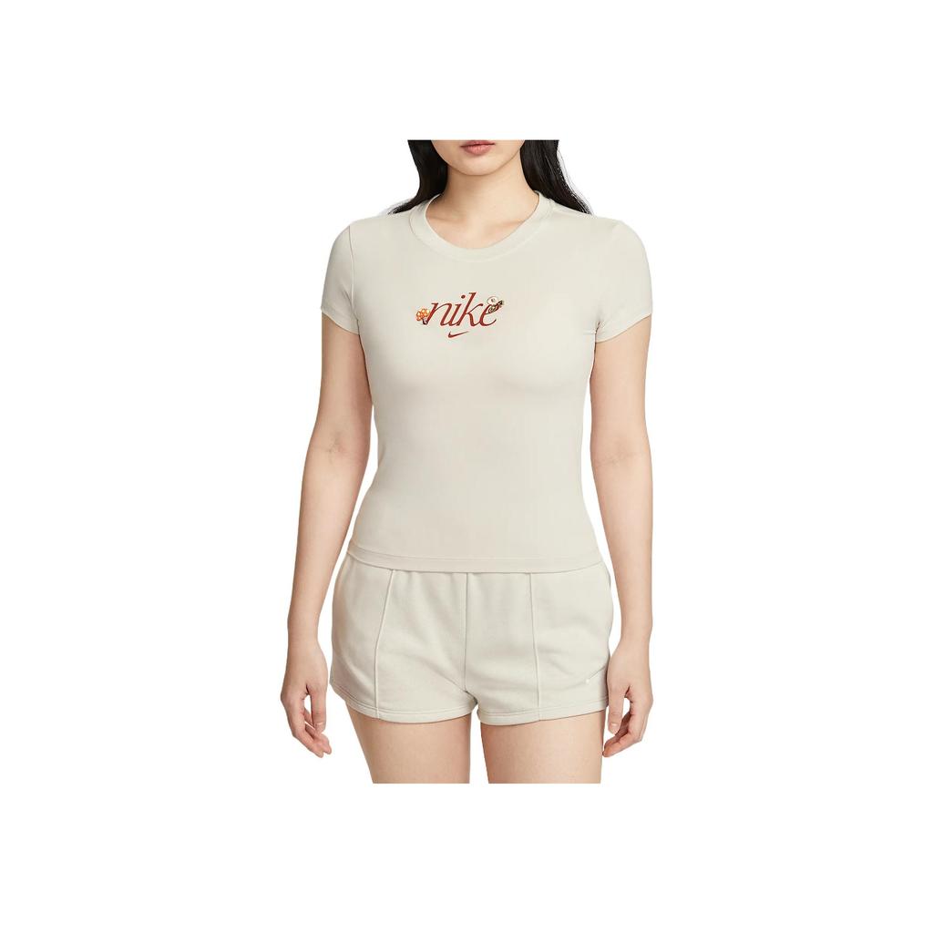 Nike Спортивная одежда Chill Knit Простая Модная Дышащая Универсальная Классическая Футболка с Коротким Рукавом Женские Топы Светло-Бежевый HF9723104