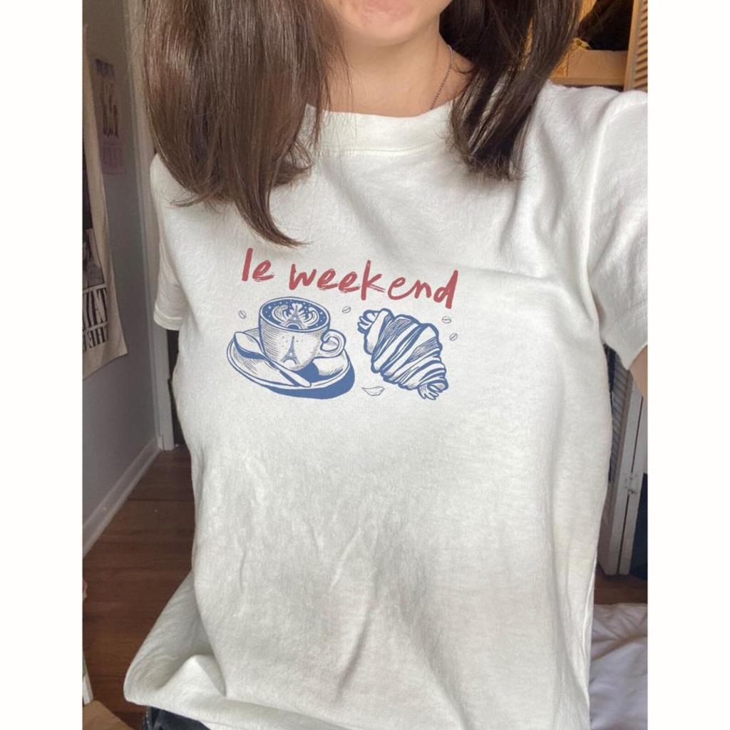 Футболка с французским круассаном и кофе Le Weekend, Футболка для парижского завтрака, Подарок для любителя Франции, Милая футболка для нее с франкофильским дизайном