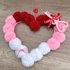 Венок ко Дню святого Валентина, плюшевое помпоновое сердечко, украшение для входной двери, романтическое пушистое любовное сердечко, украшение для свадебного домашнего декора