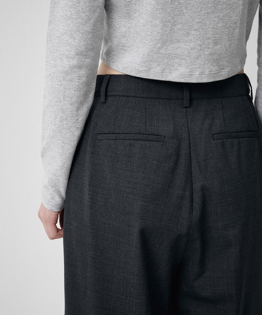MUSINSA STANDARD WOMAN Женские летние шерстяные свободные зауженные брюки с скрытой резинкой [Угольно-серый]