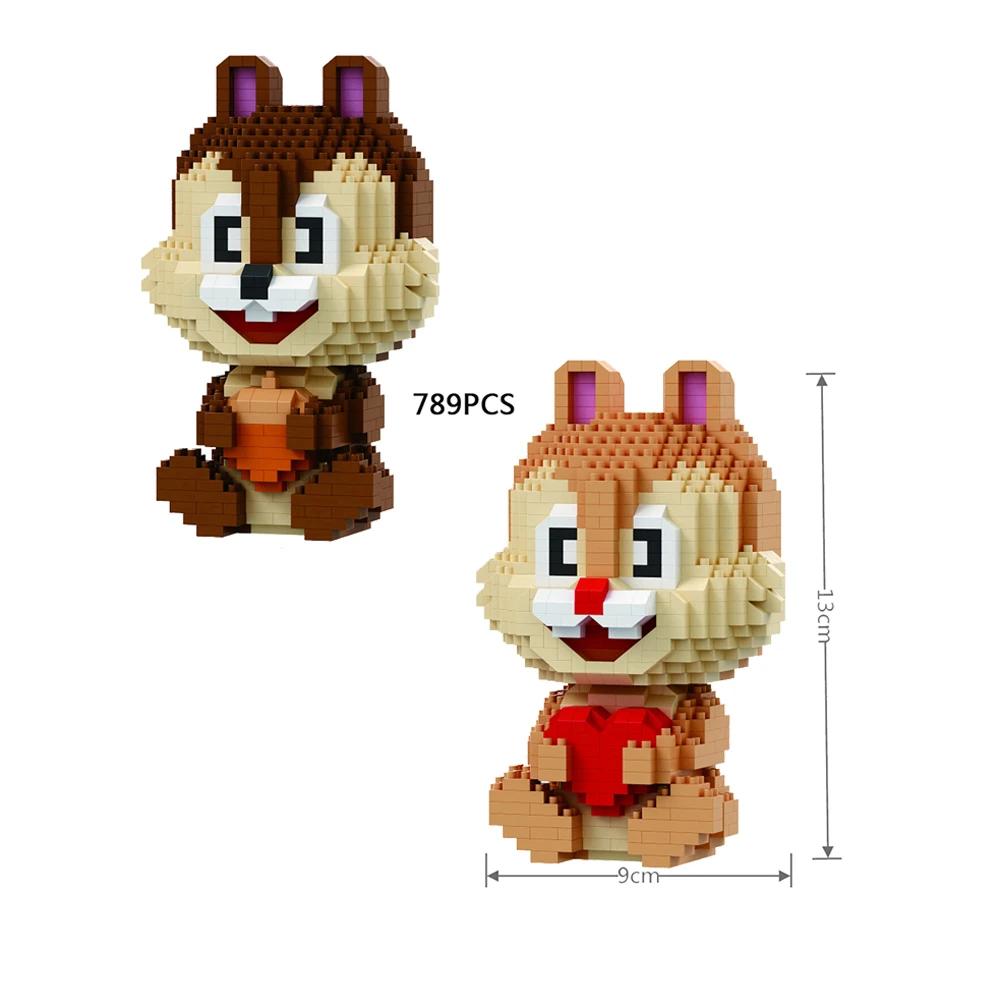 Nut Themed Squirrel DIY Model Kit - Micro Blocks with Nut Details, Holding Love in Hand,Creative Classroom Activity Gift Set