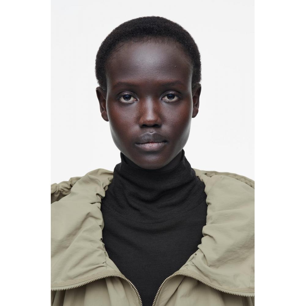 COS Японская техническая куртка с капюшоном