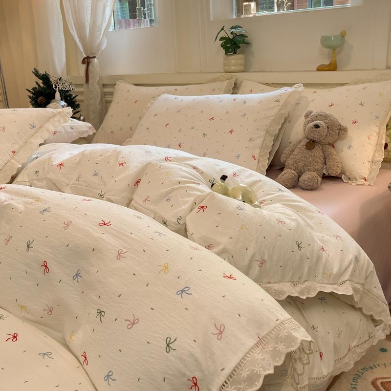 INS Комплекты постельного белья в корейском стиле 2025 Новые Хлопковые Мятые Двухслойные Пряжа Кружево Комплекты постельного белья Клетчатый Рождественский декор Подарок Домашний декор