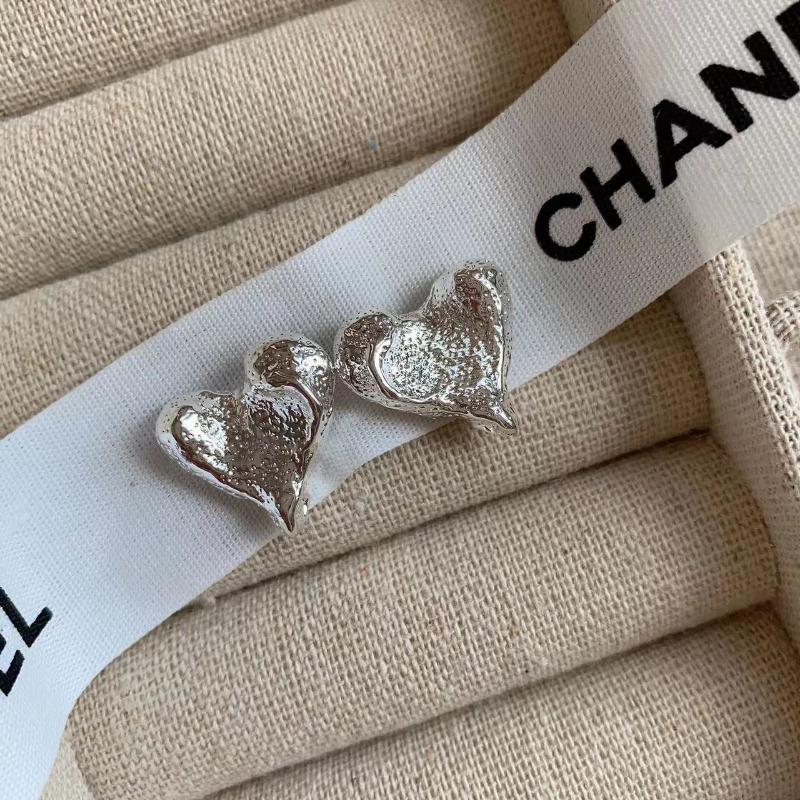 Новые металлические серьги Ins Style с плиссировкой и выпуклыми вогнутыми сердечками, элегантные и модные женские серьги высокого класса, изысканный подарок