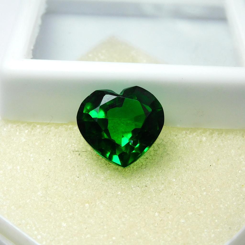 10.30 Ct Stunning Loose Gemstone Green Garnet Natural Heart Cut