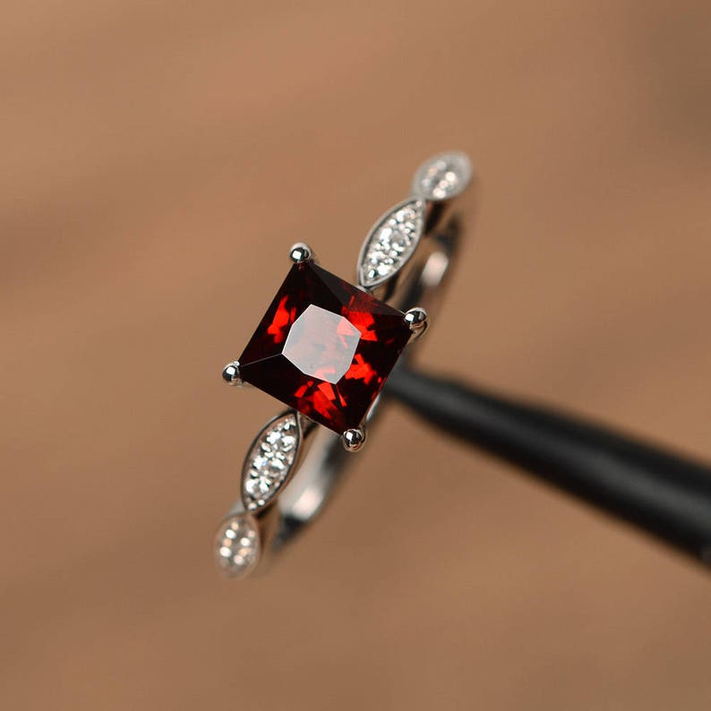 Womens Ring 925 Sterling Silver Band with Princess Cut Natural Red Garnet Gemstone For Engagement,Anniversary & Wedding Wear Ring