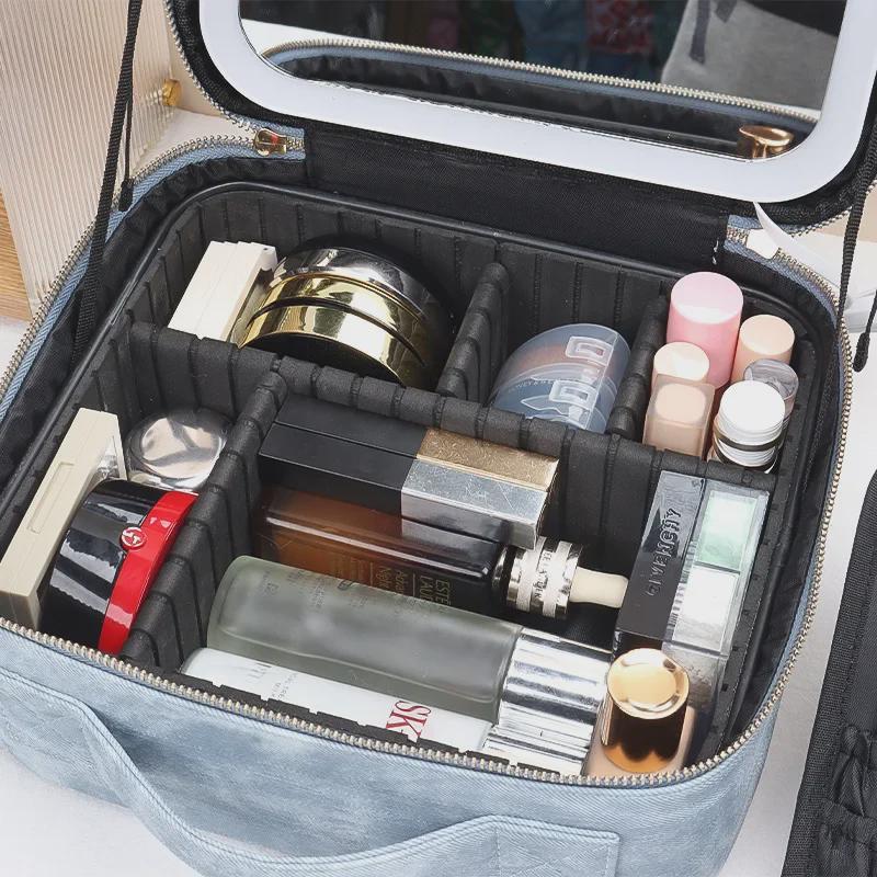 Косметичка со светодиодной подсветкой, большой вместимостью и зеркалом во весь экран