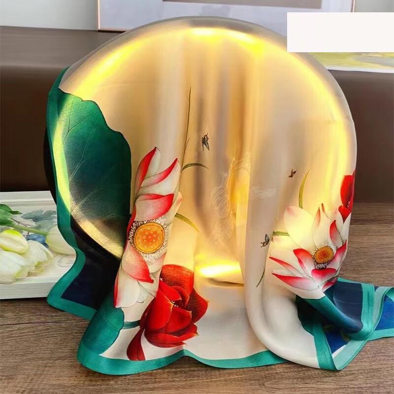 SIYUTANG Golden Years Floral Imitation Silk Square Scarf