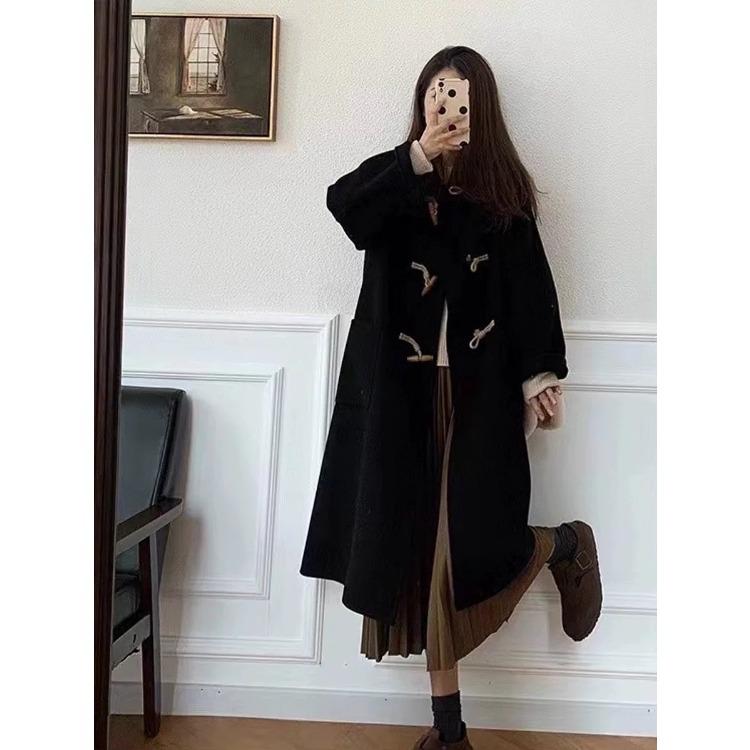 Стильное и модное однотонное шерстяное пальто с роговыми пуговицами для осени и зимы